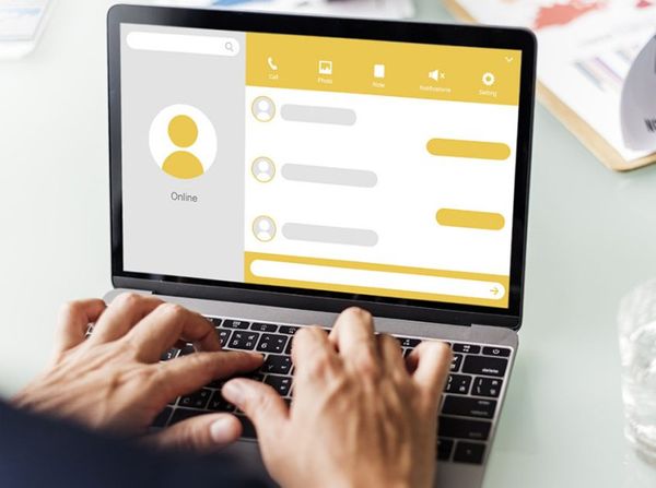 Odoo • Image and Text
